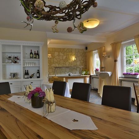 Waldhotel Im Wiesengrund Hurtgenwald Екстер'єр фото