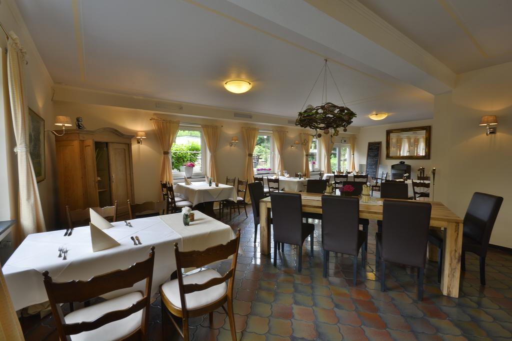 Waldhotel Im Wiesengrund Hurtgenwald Екстер'єр фото