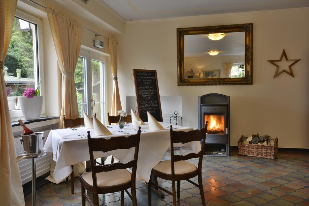 Waldhotel Im Wiesengrund Hurtgenwald Екстер'єр фото