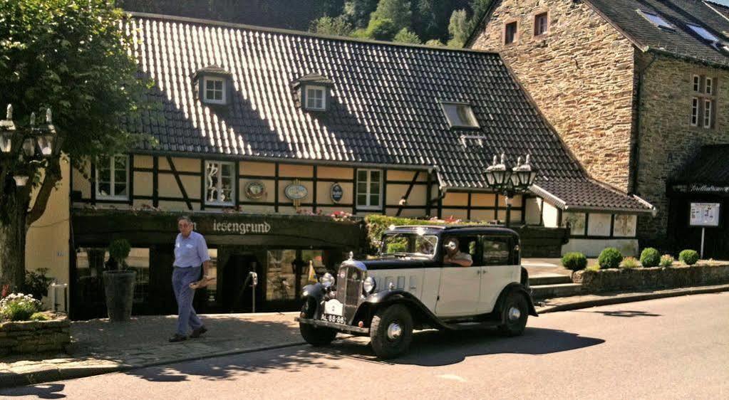 Waldhotel Im Wiesengrund Hurtgenwald Екстер'єр фото